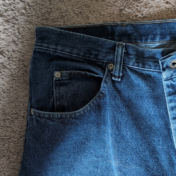 Wrangler Men's Deep Blue Relaxed Jeans - Picture 3 of 5